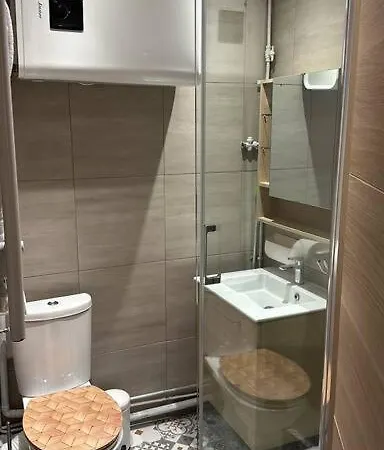 Apartment 19 *